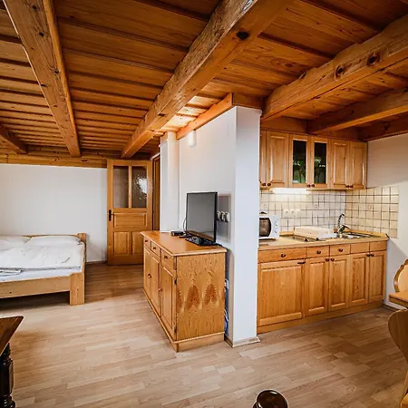 Vineyard Maleric With Pool Access Apartmán *