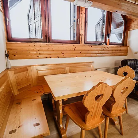 Daire Vineyard Maleric With Pool Access