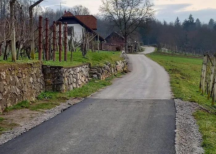 Vineyard Maleric With Pool Access Apartman *